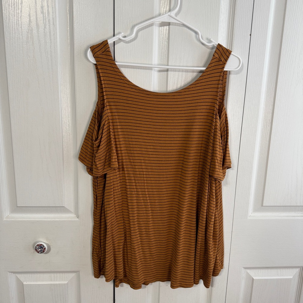 24/7 Maurice’s brown black striped cold shoulder blouse size 1X